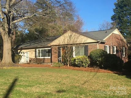 1701 Fairfield Drive sold home in Roland Park, Gastonia, NC