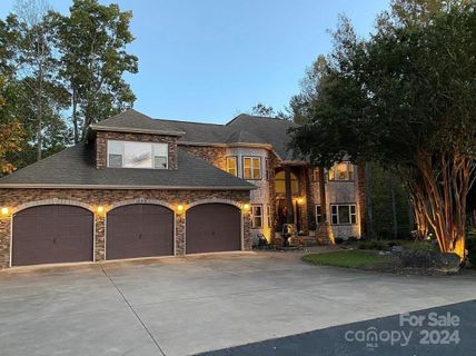 200 Lake Club Drive sold home in Lake View Estates, Nebo, NC