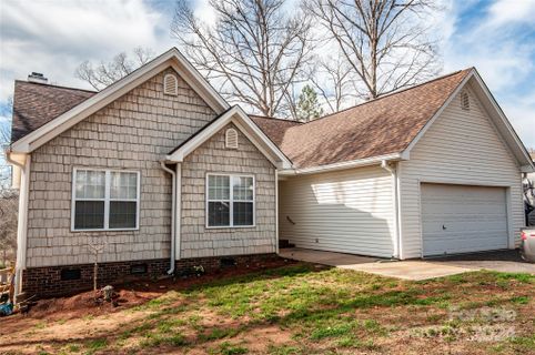 144 150 Greenwich Drive 18 and 19