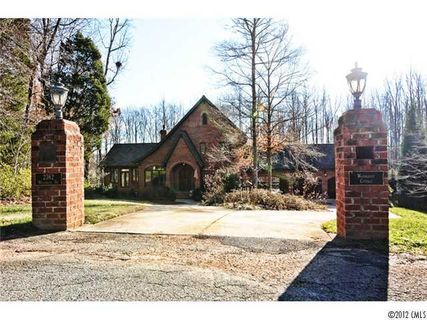 2362 Wedgewood Drive