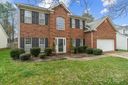 6913 Sweetfield Drive sold home in Huntersville, SC