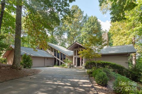 101 Tall Oak Lane