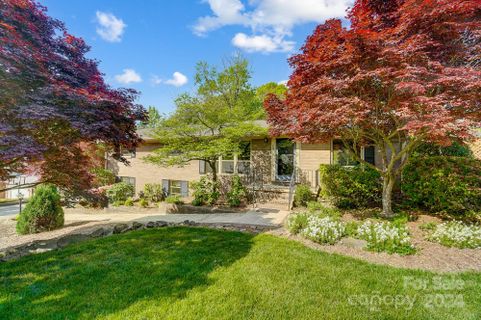 767 Williamsburg Drive