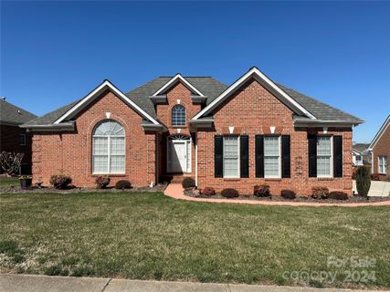 187 Fox Den Circle