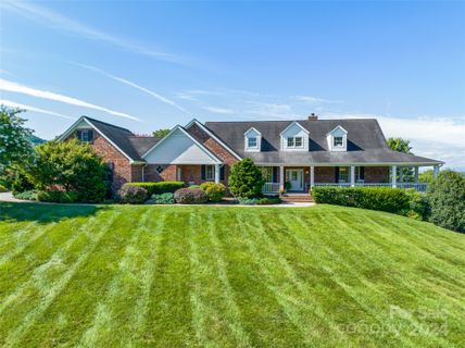 105 Rilandwell Drive sold home in Rilandwell Estates, Fletcher, NC