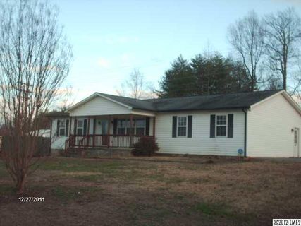 1033 Buffalo Shoals Road sold home in Ravenwood, Statesville, NC