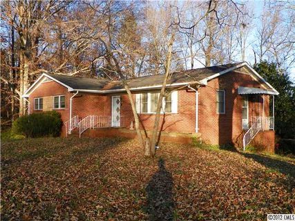 5148 Lewhaven Drive sold home in Lewis Forest, Charlotte, NC