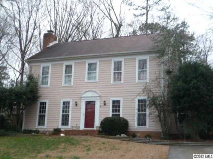 6816 Porterfield Road sold home in Woodcreek, Charlotte, NC