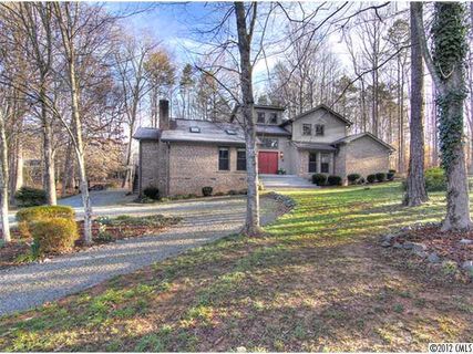 1006 Lost Cove Lane
