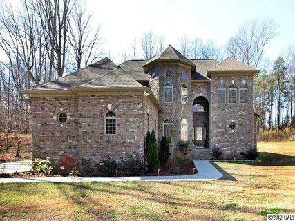 8741 Riverwood Road