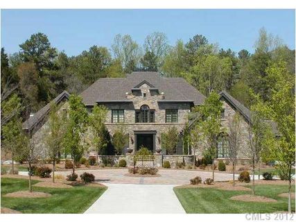 8678 Arbor Oaks Circle