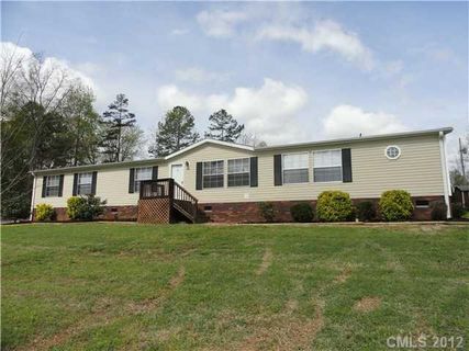 2607 Forsythe Lane sold home in Briarwood, Concord, NC