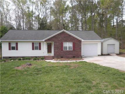 1040 Fox Run Circle