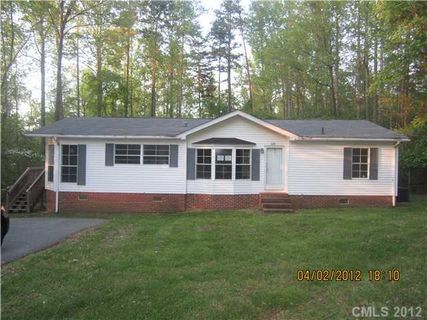 220 Winding Trail