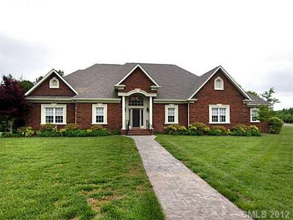 10311 Annie Oakley Trail sold home in Pleasant Valley, Charlotte, NC