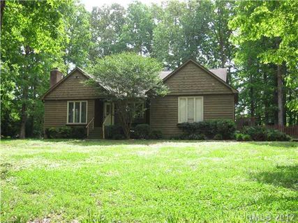 7706 Surry Lane