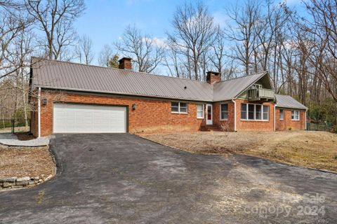 118 Underwood Drive sold home in Jeter Mtn Terrace, Hendersonville, NC