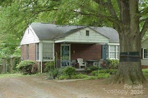 2412 Kingsbury Drive