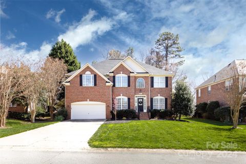 15822 Woodcote Drive