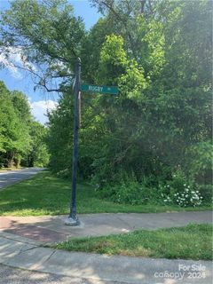 413 Rugby Road pending home in Country Club Hills, Salisbury, NC