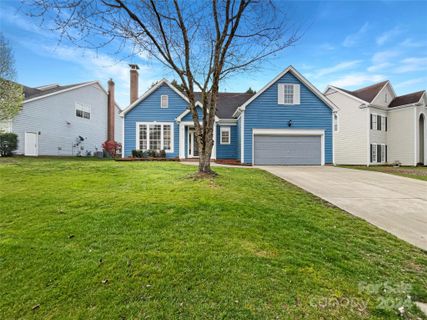 11232 Laurel View Drive sold home in Laurel Ridge, Charlotte, NC