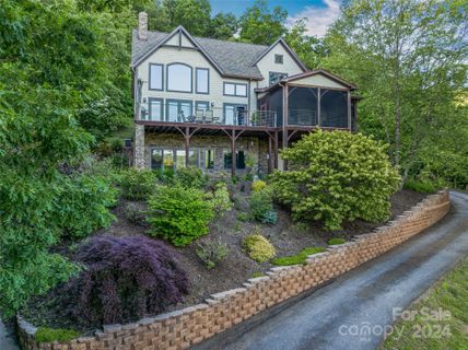 28 Garland Drive sold home in White Oak Ridge, Asheville, NC