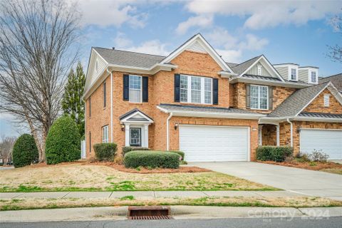 11350 Cedar Walk Drive sold home in The Enclave at Ardrey Kell, Charlotte, NC