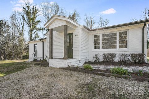 410 Holly Hills Road sold home in Cedarwood Acres, Dallas, NC