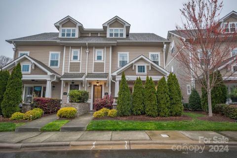 748 Amalfi Drive