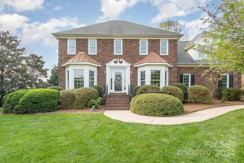 8328 Knights Court sold home in Camelot, Harrisburg, NC