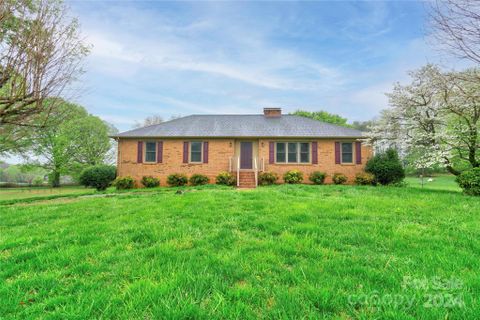908 Woodland Drive sold home in Oak Springs, Shelby, NC