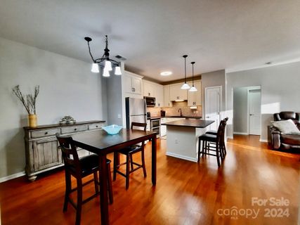 181 Brickton Village Circle 302