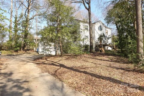 4111 Columbine Circle
