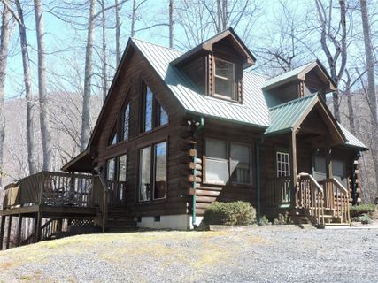 643 Amber Drive sold home in Amber Ranches, Bakersville, NC