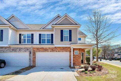 3004 Sentinel Circle
