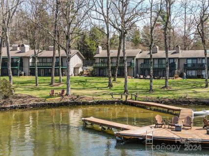 28 Toxaway Point