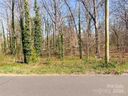 239 E Gleneagles Road sold home in Statesville, SC