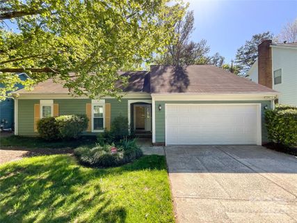 8328 Houndstooth Drive sold home in Morris Village, Charlotte, NC
