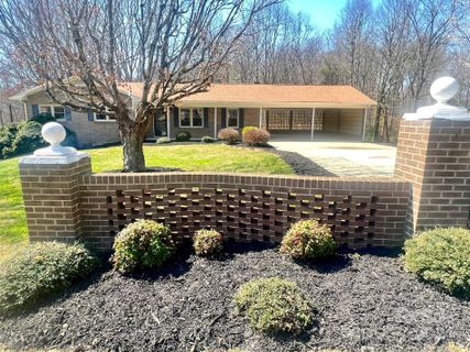 2935 Spencer Street sold home in Spencer Heights, Lenoir, NC