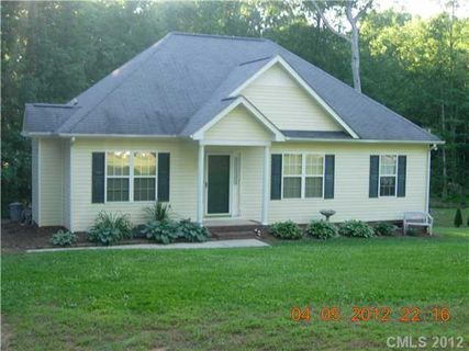801 White Oaks Circle