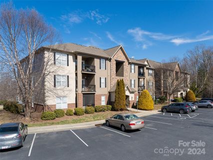 202 Brickton Village Circle 304