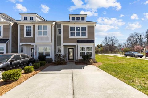 298 Halton Crossing Drive sold home in Settlers Landing, Concord, NC