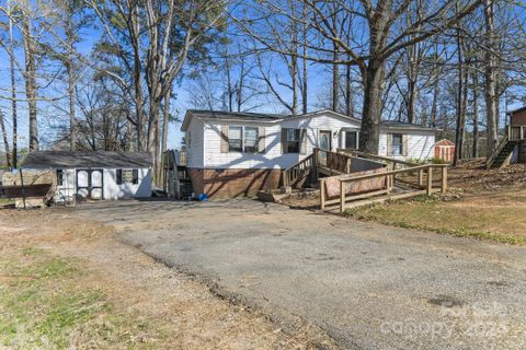 2451 Ridgecrest Drive sold home in Carmel Woods, Stanley, NC