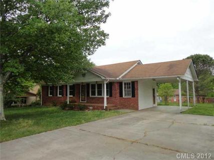 220 Cherokee Lane
