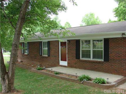 3021 Briarwood Lane