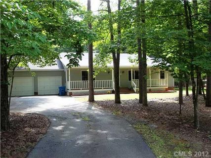 2210 Bearskin Lane