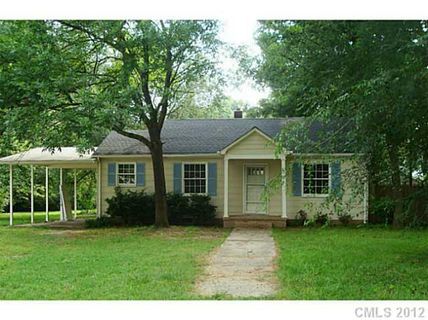 1220 Meadow Lane