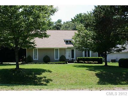 19400 Yachtman Drive sold home in Yachtman Shores, Cornelius, NC