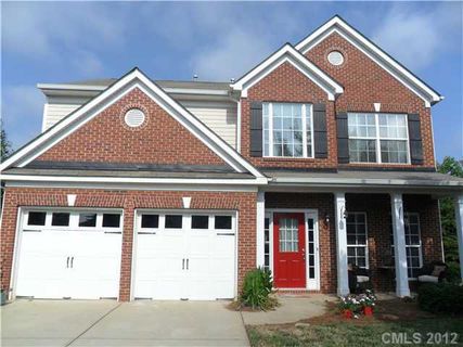 136 Meandering Way