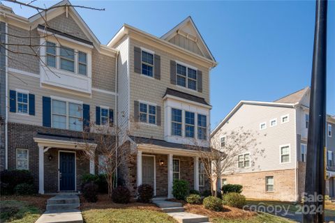 820 Imperial Court